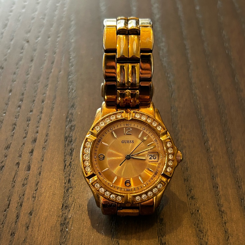 Guess Rose Gold Link Women's Bracelet Watch